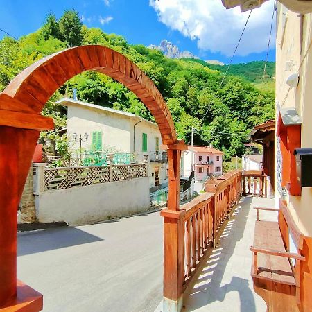 Hotel Palazzo Del Doma - Lake Vagli Vagli di Sotto Екстер'єр фото